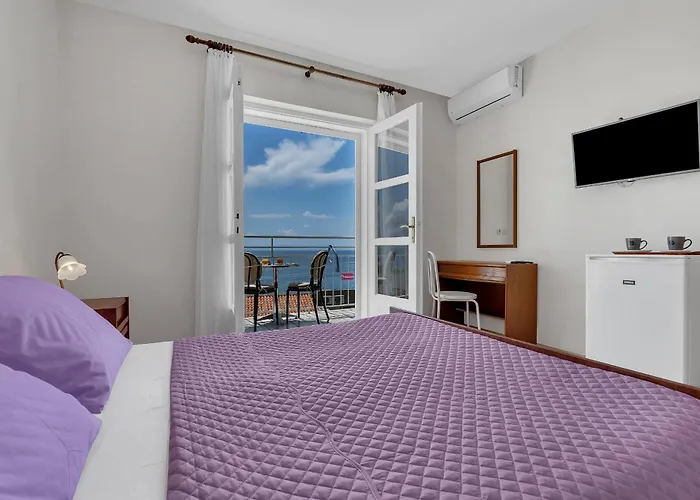 住宿加早餐酒店 Beachfront Ana 3*