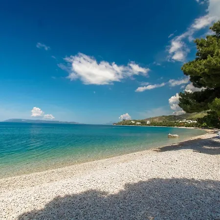 Beachfront Ana Отель типа 