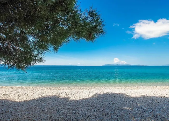 Beachfront Ana Bed & Breakfast Tučepi
