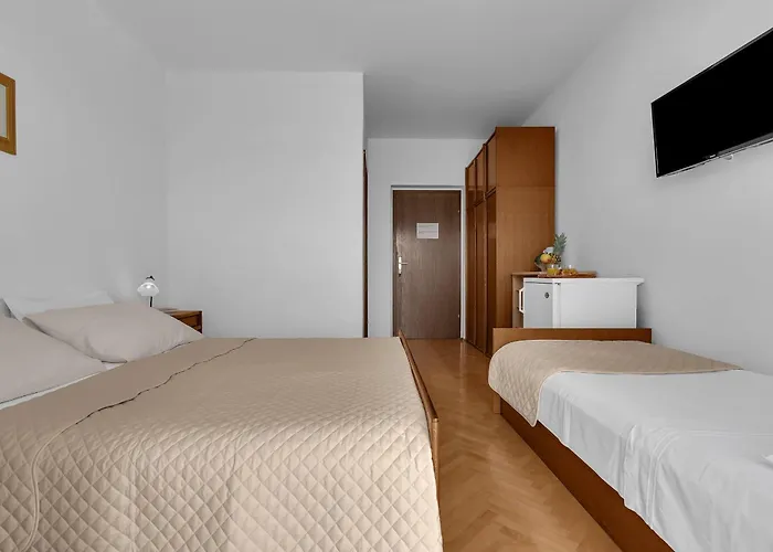 Beachfront Ana Bed & Breakfast