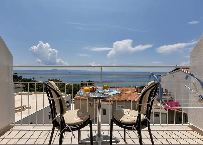 Beachfront Ana Bed & Breakfast 3*