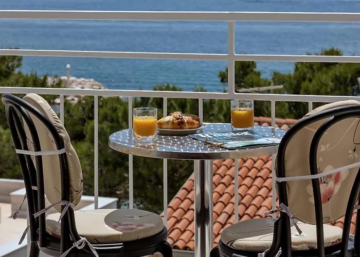 Beachfront Ana 3*